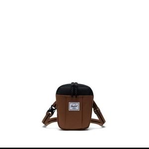 NWT Herschel Supply Company Cruz Crossbody Bag Saddle/Black